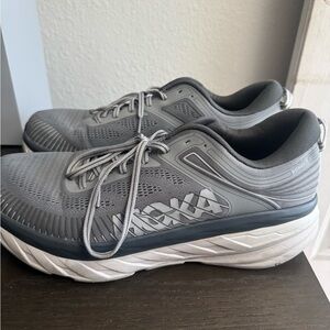 Hoka Bondi 7 men’s shoes